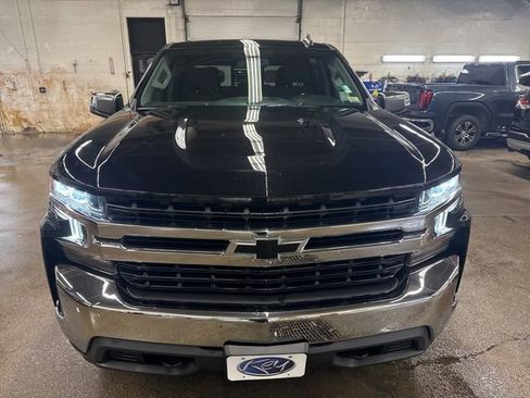 Used 2021 Chevrolet Silverado 1500 LT image 2