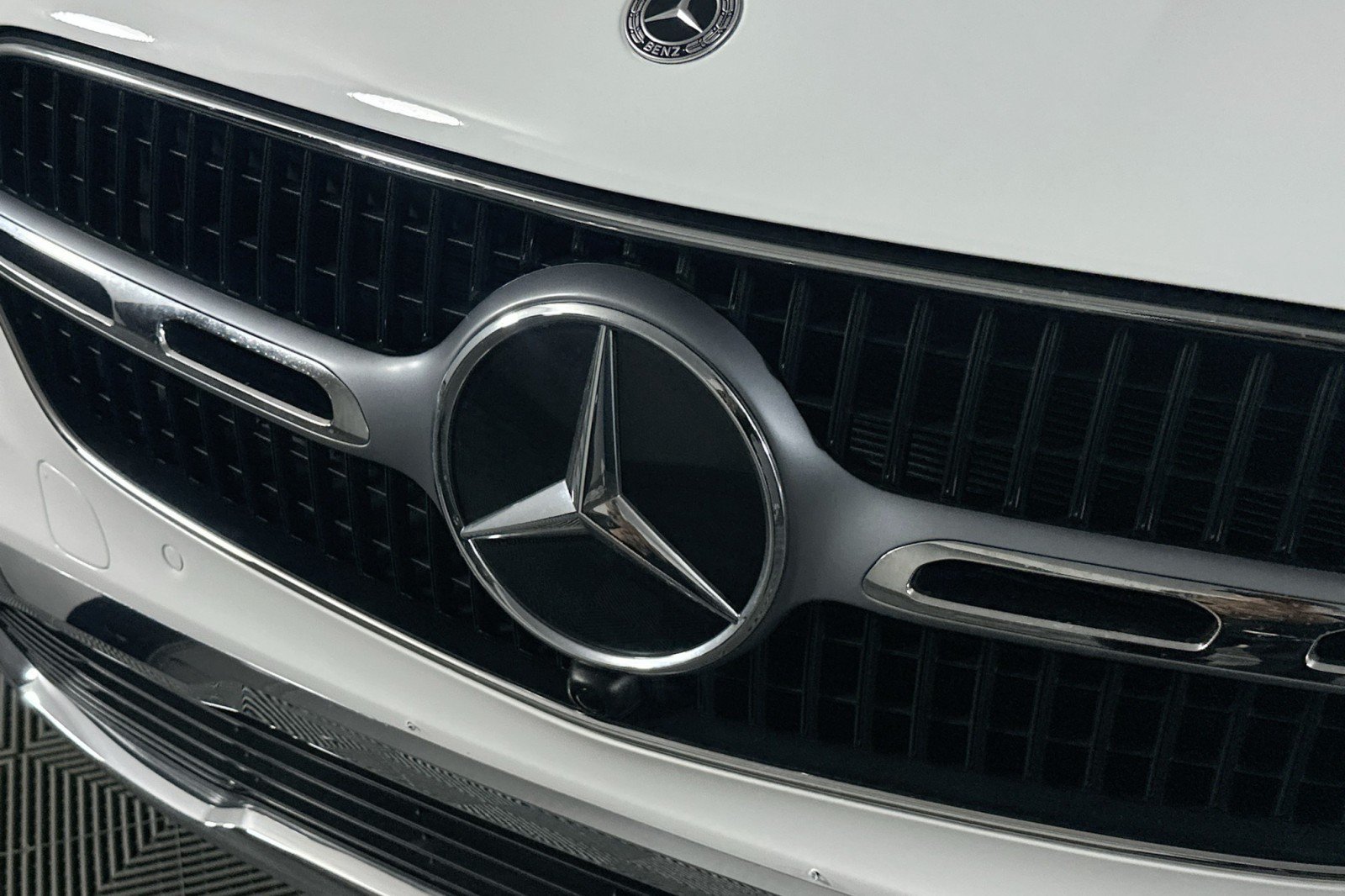 Used 2025 Mercedes-Benz GLC 300 image 14