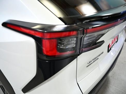 Used 2024 Subaru Solterra Premium image 12