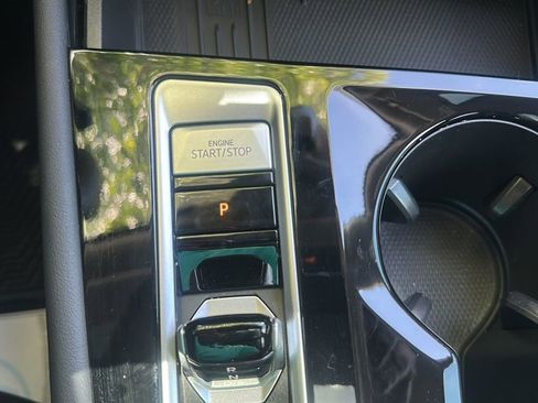 Used 2025 Volkswagen Atlas SEL image 24