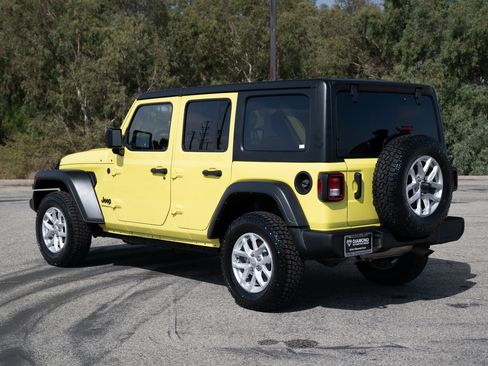 Used 2023 Jeep Wrangler Sport S image 6