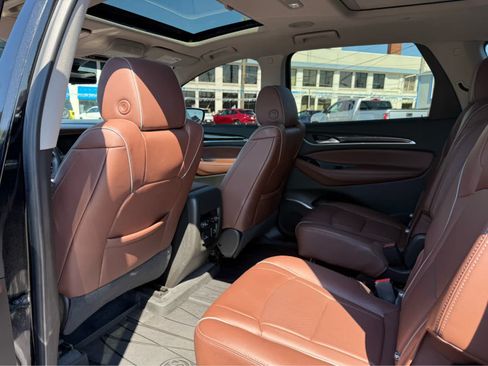 Used 2021 Buick Enclave Avenir w/ Avenir Technology Package AWD/4WD image 11