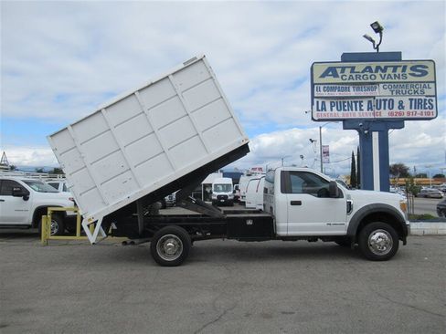 Used 2017 Ford F550 2WD Regular Cab Super Duty image 2