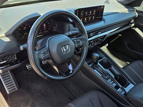 Used 2023 Honda Accord Sport image 9
