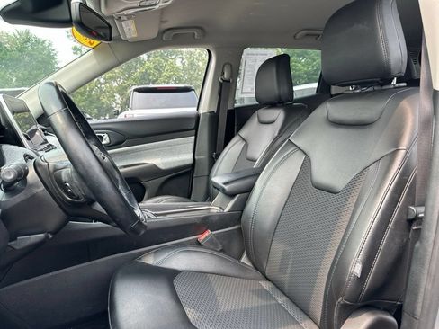 Used 2022 Jeep Compass Latitude w/ Convenience Group AWD/4WD image 34