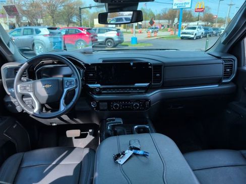 Used 2024 Chevrolet Silverado 1500 LTZ w/ LTZ Convenience Package II AWD/4WD image 15