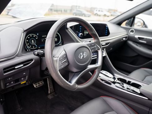 Used 2022 Hyundai Sonata SEL Plus w/ Preferred Accessory Package image 18