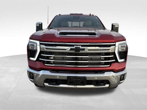 Used 2025 Chevrolet Silverado 2500 LTZ w/ LTZ Premium Package image 8