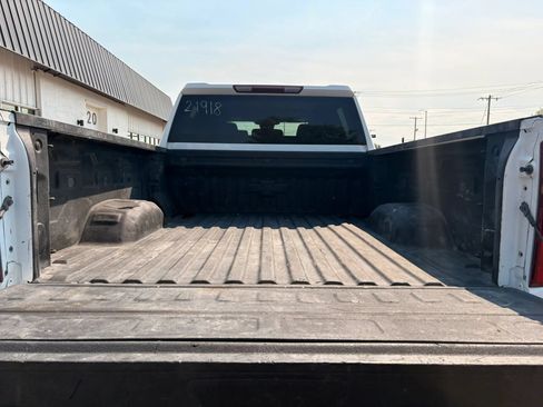 Used 2025 Chevrolet Silverado 2500 LT AWD/4WD image 8