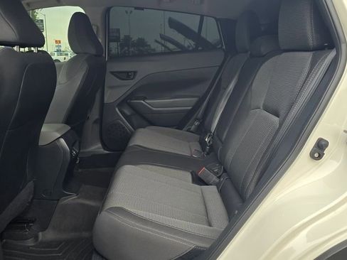 Used 2024 Subaru Crosstrek 2.0i Premium image 11