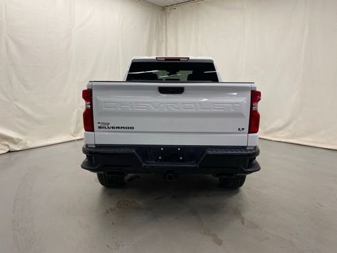 Used 2025 Chevrolet Silverado 1500 LT Trail Boss w/ Dark Appearance Package AWD/4WD image 7