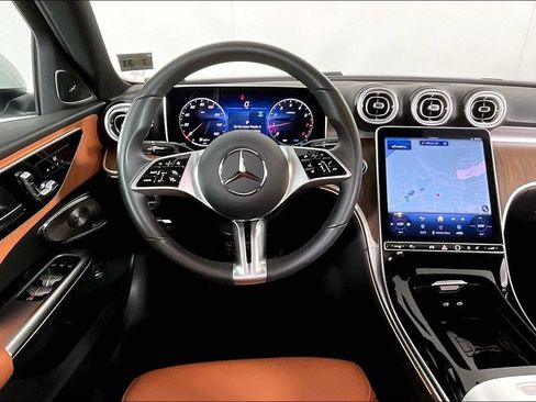 Used 2026 Mercedes-Benz C 300 4MATIC Sedan image 5