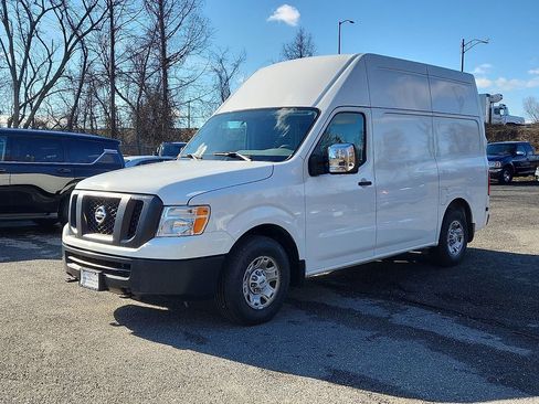 Used 2020 Nissan NV 3500 SV w/ Navigation Package image 3