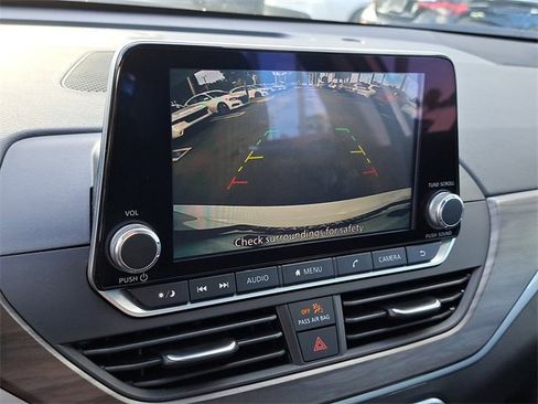 Used 2025 Nissan Altima 2.5 SV image 28