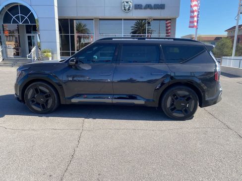 Used 2024 Kia EV9 GT-Line AWD/4WD image 9