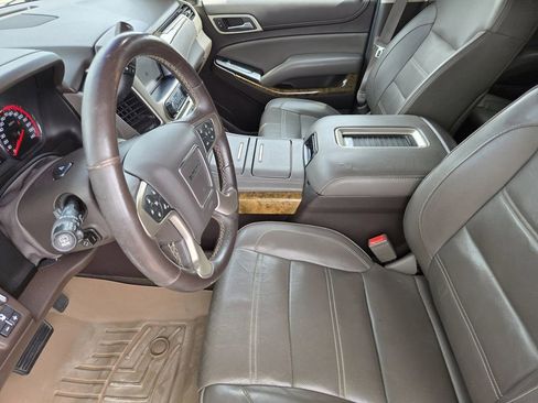 Used 2016 GMC Yukon XL Denali w/ Open Road Package AWD/4WD image 8