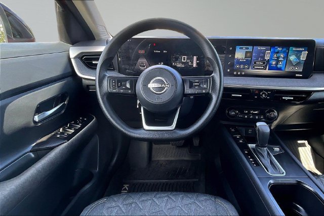 Used 2026 Nissan Kicks SV FWD image 8