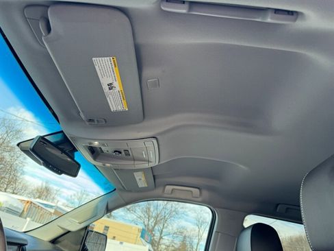 Used 2018 Chevrolet Tahoe LT image 25