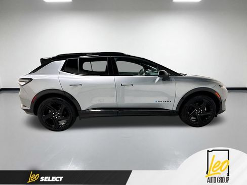 Used 2026 Chevrolet Equinox EV RS w/ Convenience Package II FWD image 6