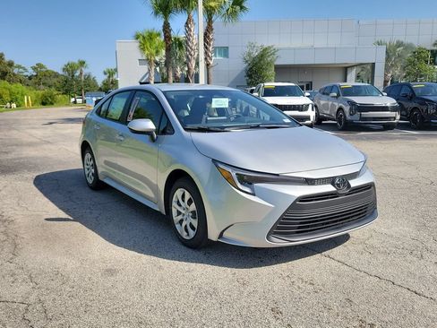 New 2026 Toyota Corolla LE FWD image 3