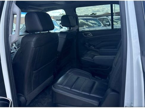 Used 2019 GMC Yukon XL Denali w/ Denali Ultimate Package AWD/4WD image 4