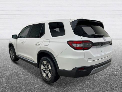 New 2025 Honda Pilot EX-L image 3