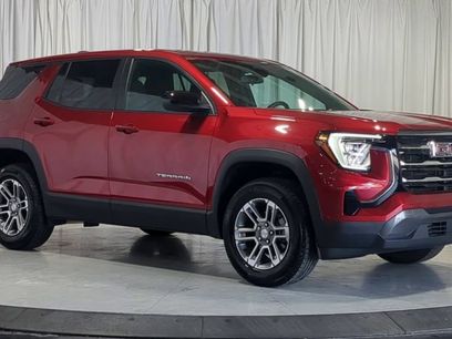 Used 2025 GMC Terrain Elevation