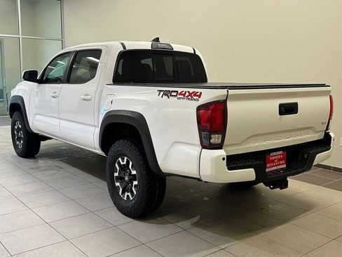 Used 2019 Toyota Tacoma TRD Off-Road image 4