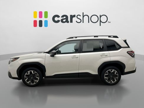 Used 2025 Subaru Forester Premium AWD/4WD image 2