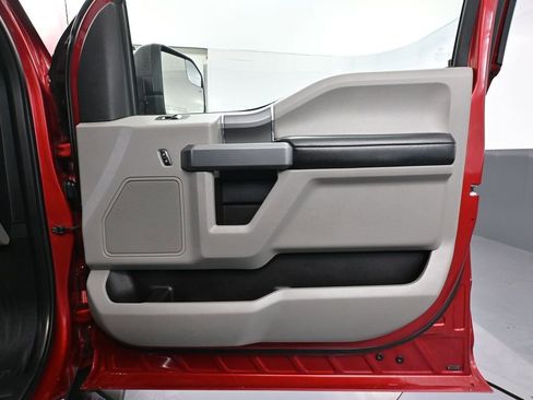 Used 2018 Ford F150 XLT w/ Equipment Group 302A Luxury AWD/4WD image 45