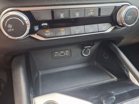 Used 2024 Nissan Altima 2.5 SV FWD image 23
