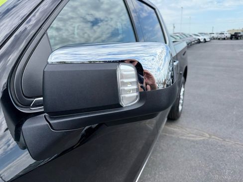 Used 2024 Chevrolet Silverado 1500 LTZ w/ LTZ Convenience Package II image 10