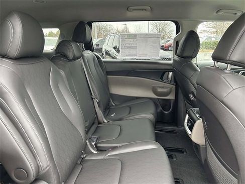 New 2026 Kia Carnival LXS image 22