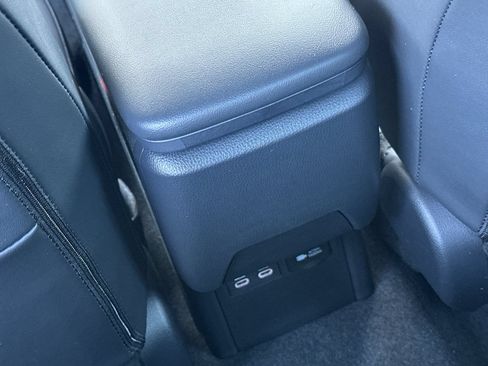 New 2026 Toyota Prius Plug-In Hybrid FWD image 15
