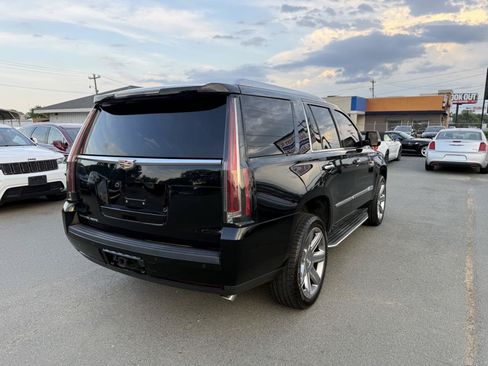 Used 2016 Cadillac Escalade Luxury AWD/4WD image 6