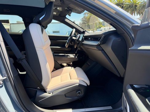 Used 2025 Polestar Polestar 3 w/ Plus Pack AWD/4WD image 38