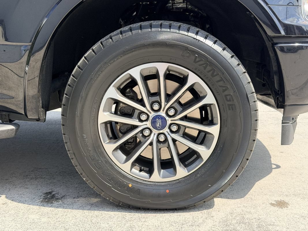 Used 2020 Ford F150 XLT w/ Equipment Group 302A Luxury AWD/4WD image 29
