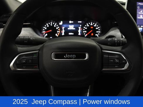Used 2025 Jeep Compass Latitude w/ Sun & Sound Group AWD/4WD image 11