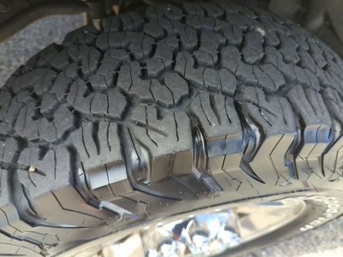 Used 2006 Dodge Ram 2500 Truck SLT image 30
