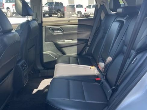 Used 2021 Nissan Rogue SV w/ Premium Package AWD/4WD image 31