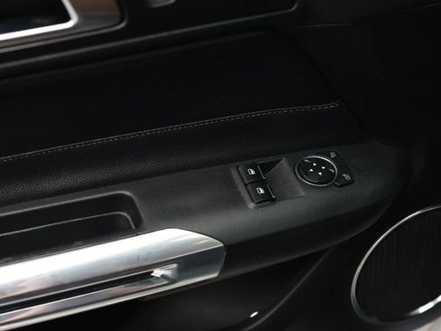 Used 2018 Ford Mustang GT Premium image 43