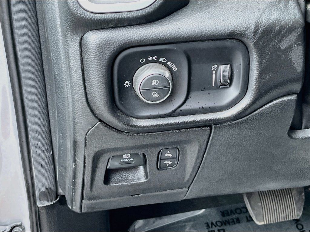Used 2022 RAM 1500 Big Horn AWD/4WD image 10