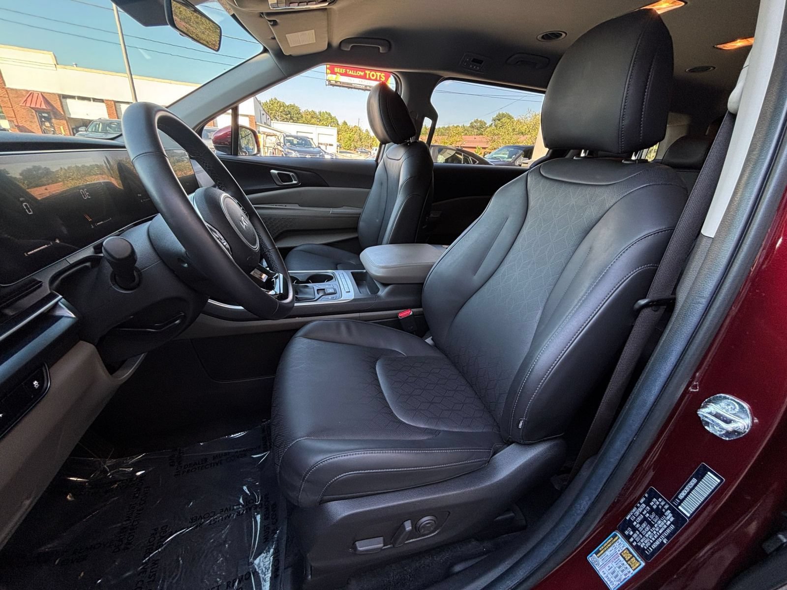 Used 2026 Kia Carnival FWD image 28