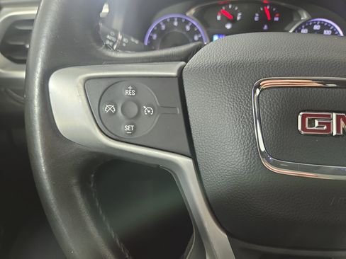 Certified 2019 GMC Acadia SLT w/ Black Edition image 16