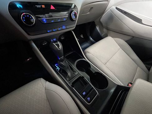 Used 2017 Hyundai Tucson SE image 19