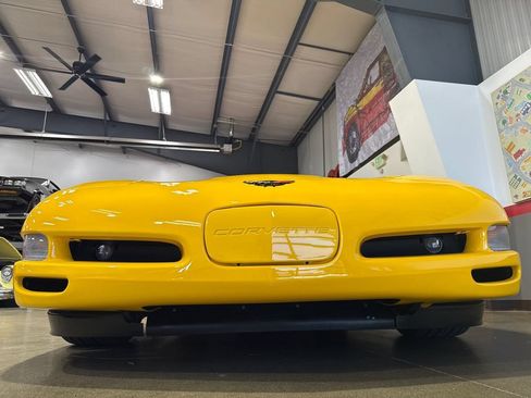 Used 2004 Chevrolet Corvette Convertible w/ Preferred Equipment Group RWD image 51