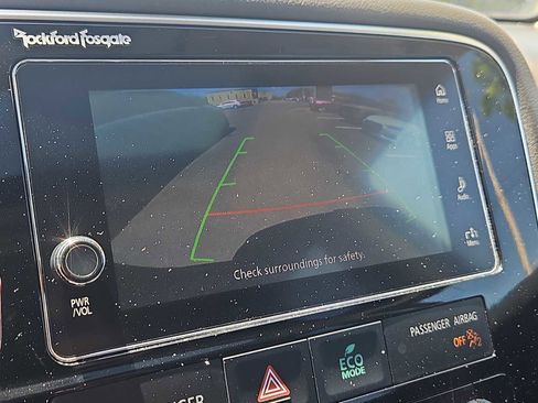 Used 2017 Mitsubishi Outlander SEL AWD/4WD image 16