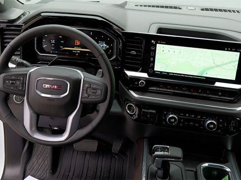 New 2026 GMC Sierra 1500 SLT image 26