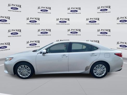 Used 2014 Lexus ES 350 w/ Luxury Package FWD image 2