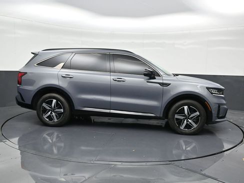Used 2022 Kia Sorento S image 7